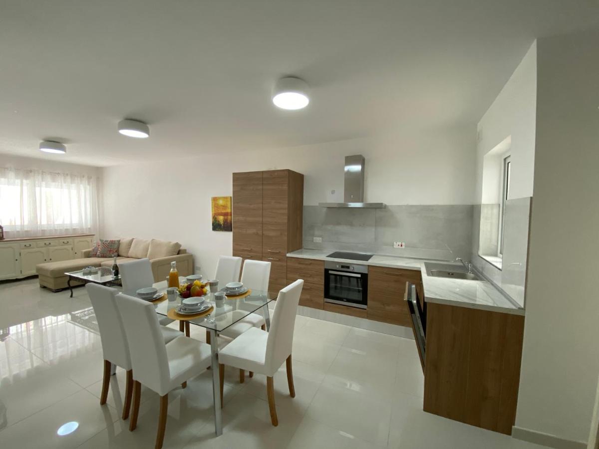 Sunshine Apartments Mellieha - Modern Three Bedroom Ground Floor Apartment With Yard エクステリア 写真
