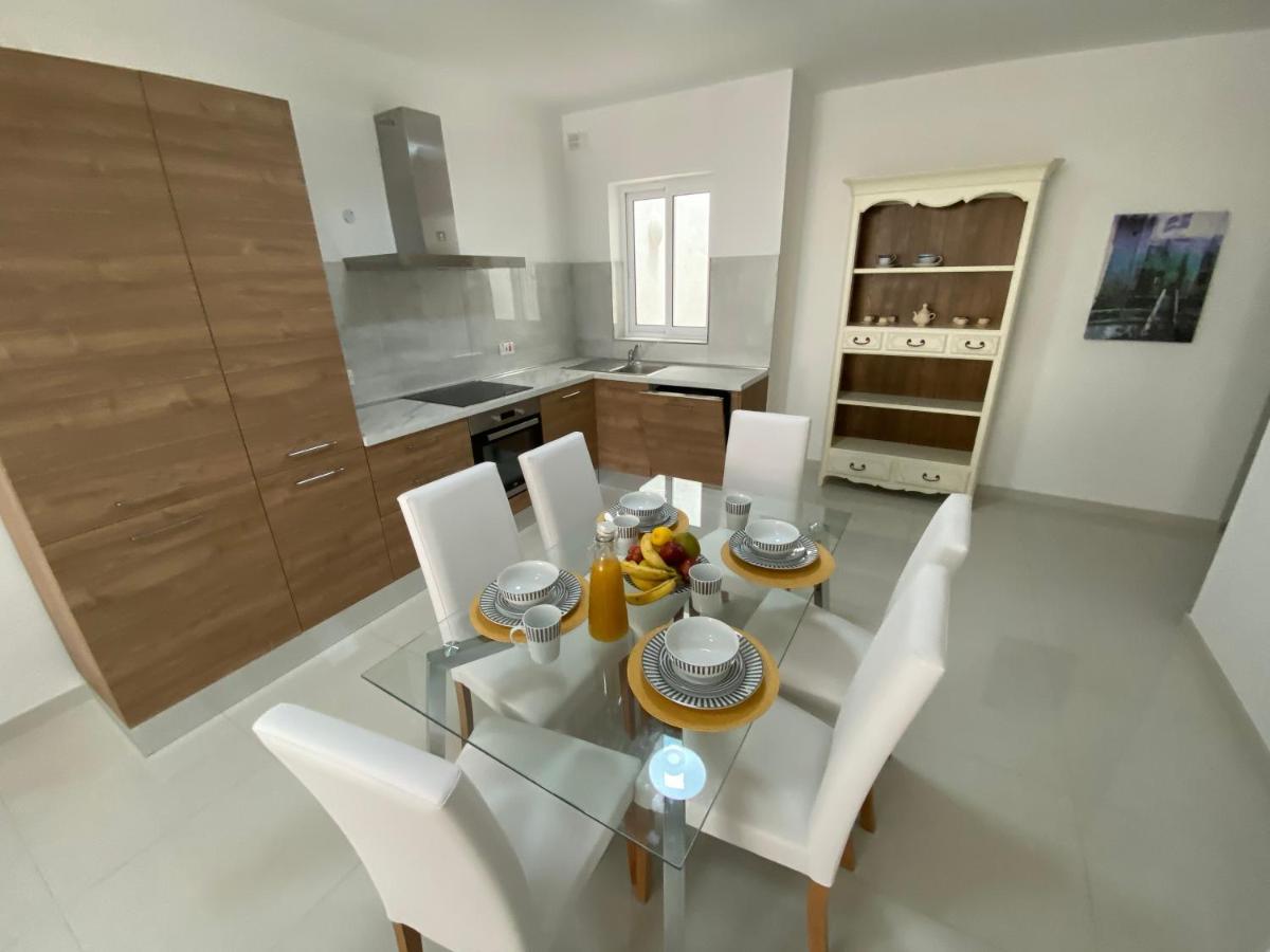 Sunshine Apartments Mellieha - Modern Three Bedroom Ground Floor Apartment With Yard エクステリア 写真